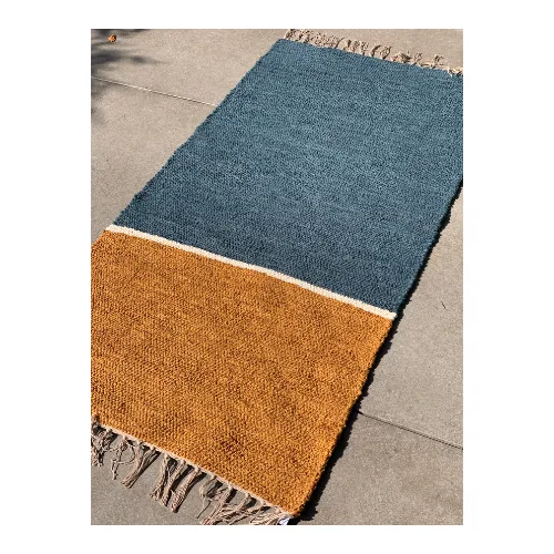 Bicolor