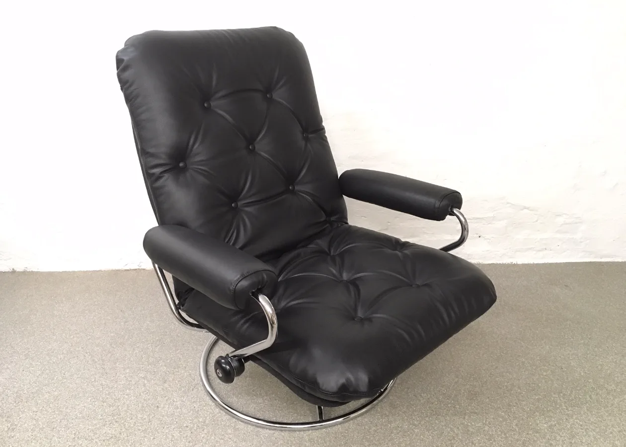 Swivel Chair - leather